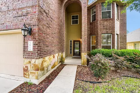 581 Middle Crk, Buda, TX 78610