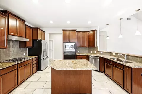 Kitchen - 1217 Daylily Loop, Georgetown, TX 78626 photo 3 of 4