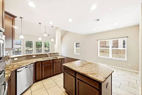 Kitchen - 1217 Daylily Loop, Georgetown, TX 78626 photo 4 of 4