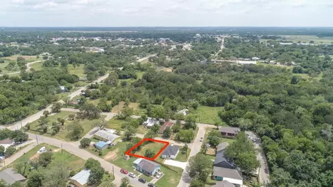 112 Field St, Luling, TX 78648 photo 11