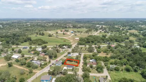 112 Field St, Luling, TX 78648 photo 12