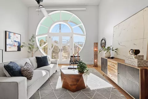 206 E Live Oak St #C, Austin, TX 78704