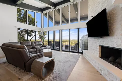 Living - 1200 Thataway, Horseshoe Bay, TX 78657 photo 2 of 4