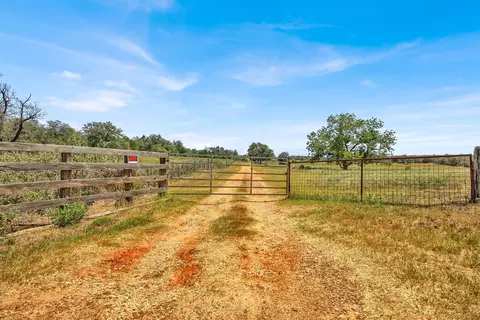 599 County Rd 475 Rd, Luling, TX 78648 photo 31
