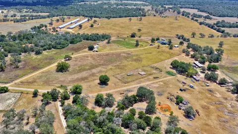 599 County Rd 475 Rd, Luling, TX 78648 photo 4