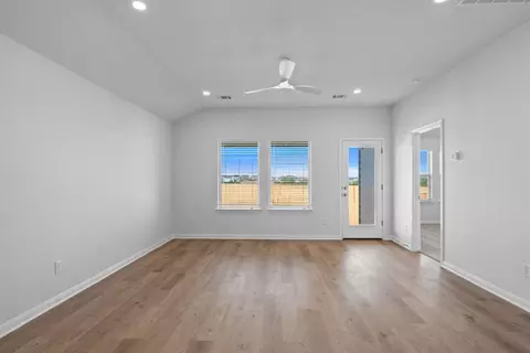133 Hatari Trl, Jarrell, TX 76537 photo 8