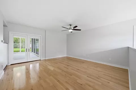 Living - 320 Ridgecrest Rd, Georgetown, TX 78628 photo 1 of 2