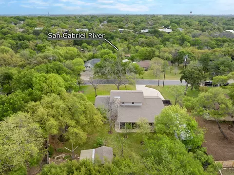 View/Area - 320 Ridgecrest Rd, Georgetown, TX 78628 photo 3 of 7