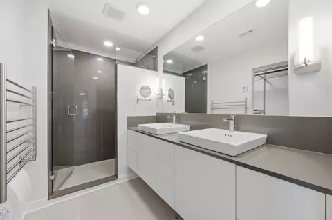 Bath - 320 Ridgecrest Rd, Georgetown, TX 78628 photo 1 of 3