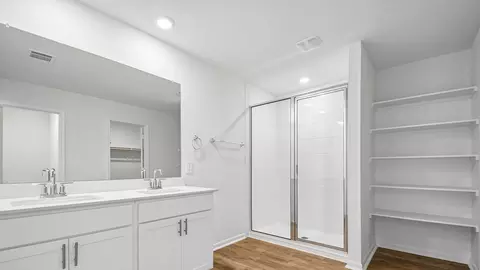 Bath - 212 Gilmer Ln, Buda, TX 78610 photo 1 of 4