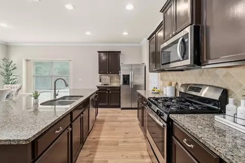 Kitchen - 10124 Pinnacle Crest Loop, Austin, TX 78747 photo 2 of 3