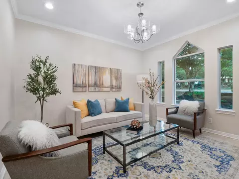 9402 Bluegrass Dr, Austin, TX 78759