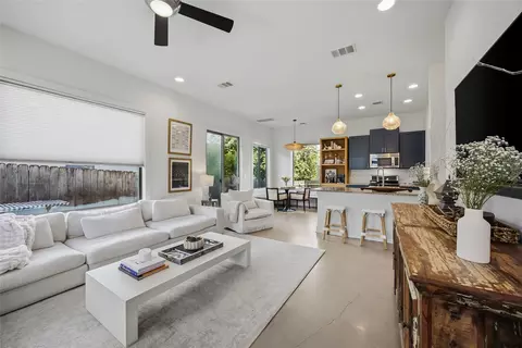 1807 Ulit Ave #A, Austin, TX 78702