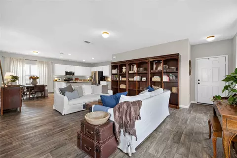 124 Democracy Ct, Liberty Hill, TX 78642