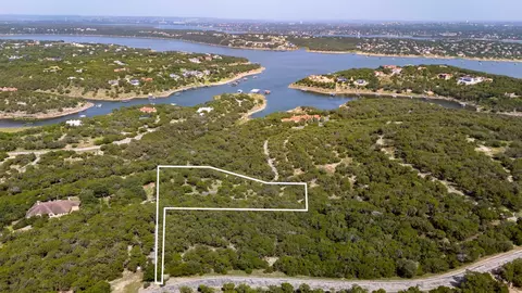 105 N Angel Light Dr, Spicewood, TX 78669