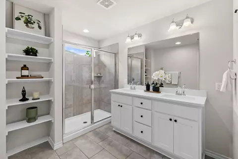 Bath - 5105 Lemon Tree Path, Austin, TX 78723 photo 2 of 4