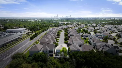 View/Area - 5105 Lemon Tree Path, Austin, TX 78723 photo 3 of 4