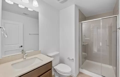 Bath - 2905 Zuni Path, Leander, TX 78641 photo 3 of 4