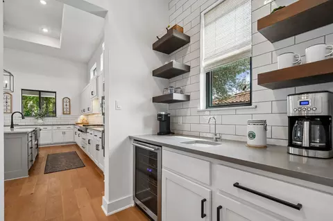 Kitchen - 323 Ringtail Stream Dr, Austin, TX 78738 photo 4 of 4