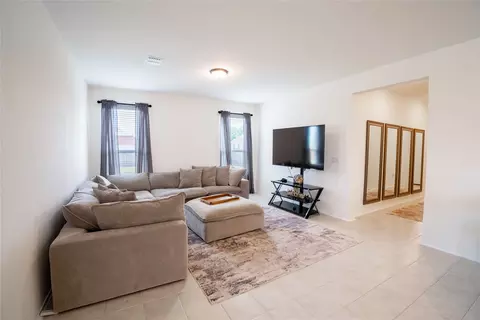 Entry Way - 304 Summit Dr, Lockhart, TX 78644 photo 1 of 2