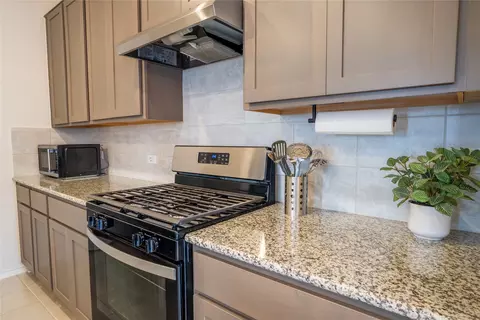 Kitchen - 304 Summit Dr, Lockhart, TX 78644 photo 4 of 4