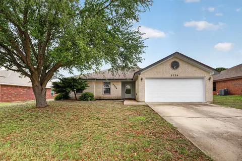 5704 Golden Dr, Killeen, TX 76542