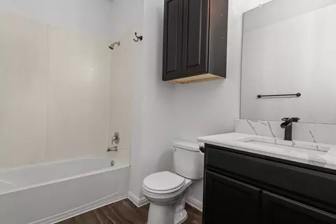 Bath - 151 Shiro Dr, Kyle, TX 78640 photo 3 of 3