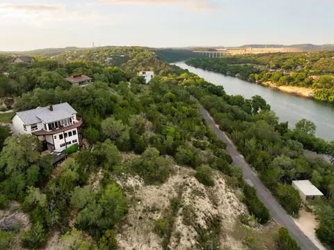 2302 Big Horn Dr, Austin, TX 78734