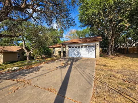 2011 Castle Creek Dr, San Marcos, TX 78666