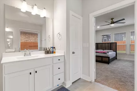 Entry Way - 450 Durian Loop, Buda, TX 78610 photo 4 of 6