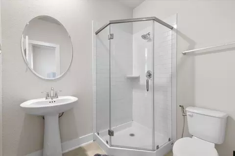 Bath - 450 Durian Loop, Buda, TX 78610 photo 1 of 1