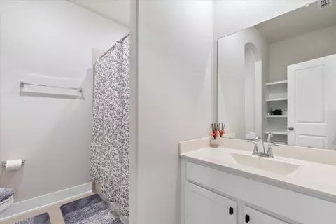 Entry Way - 450 Durian Loop, Buda, TX 78610 photo 6 of 6