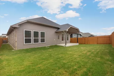 Exterior - 450 Durian Loop, Buda, TX 78610 photo 4 of 4