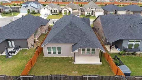 View/Area - 450 Durian Loop, Buda, TX 78610 photo 2 of 3