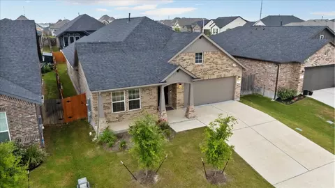 View/Area - 450 Durian Loop, Buda, TX 78610 photo 1 of 3