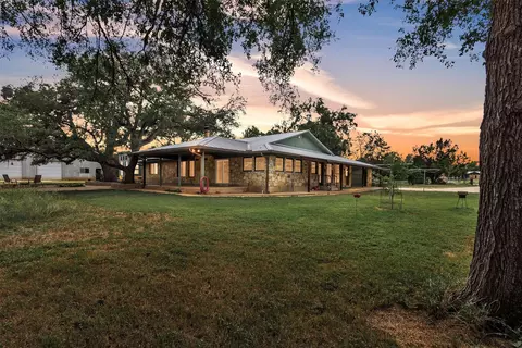 700 Billie Brooks Ln, Driftwood, TX 78619