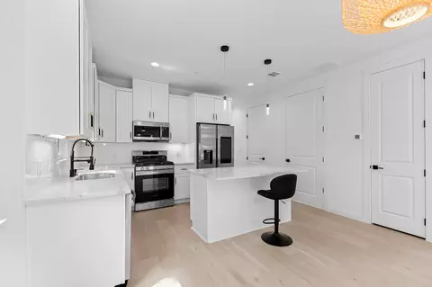 5305 Ledesma Rd #4, Austin, TX 78721
