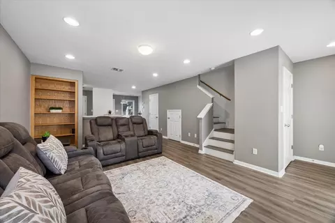 6900 E Riverside Dr #31, Austin, TX 78741