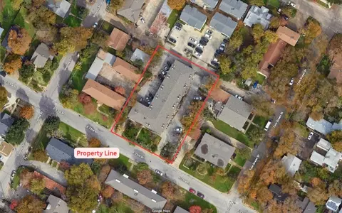 View/Area - 304 E 33rd St #4, Austin, TX 78705 photo 3 of 4