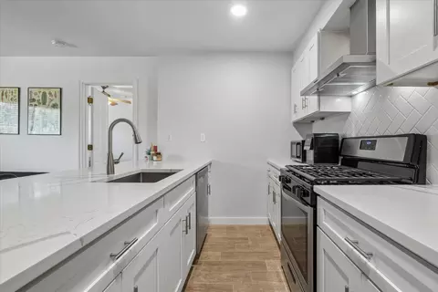 Kitchen - 304 E 33rd St #4, Austin, TX 78705 photo 2 of 2