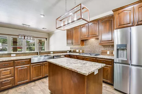 Kitchen - 200 Diamond Trl, Georgetown, TX 78633 photo 3 of 5