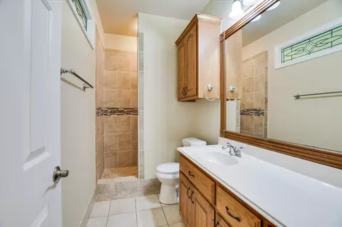 Bath - 200 Diamond Trl, Georgetown, TX 78633 photo 3 of 3