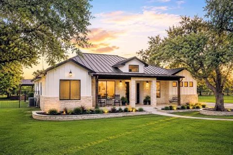 111 Craigen Rd, Liberty Hill, TX 78642