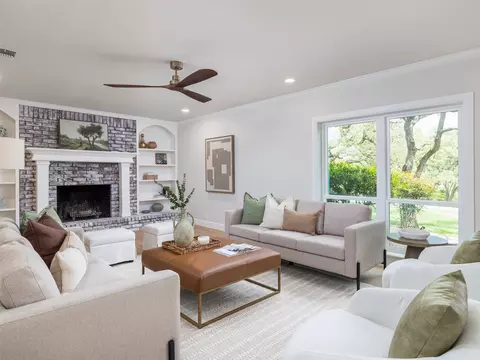 701 Oakwood Ln, Dripping Springs, TX 78620