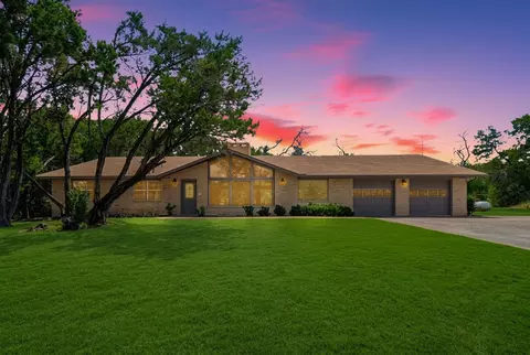 121 Merrywood Ln, San Marcos, TX 78666