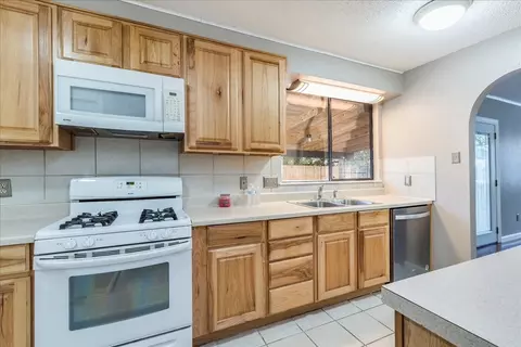 Kitchen - 7204 Towering Oaks Dr, Austin, TX 78745 photo 2 of 3