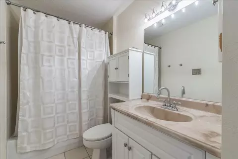 Bath - 7204 Towering Oaks Dr, Austin, TX 78745 photo 2 of 2