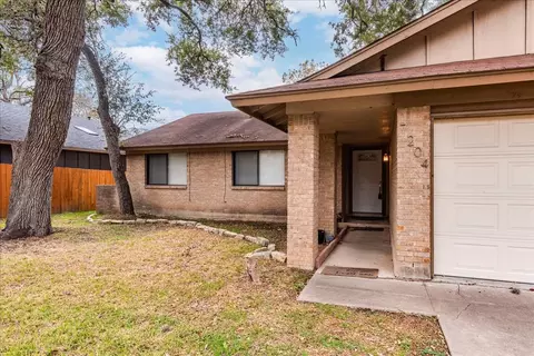 Exterior - 7204 Towering Oaks Dr, Austin, TX 78745 photo 2 of 3