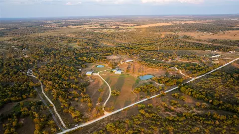 1000 Oil Field Rd, Lockhart, TX 78644
