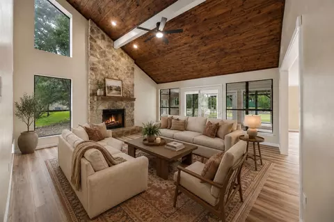 50 Palmer Ln, Wimberley, TX 78676